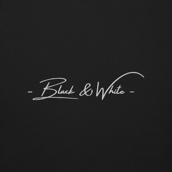 Sweatshirt Premium Femme "Black&White" Noir Poitrine Brodé – Image 4