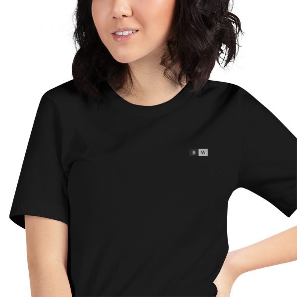 T-shirt Noir Femme "Black&White" Écusson Brodé – Image 3