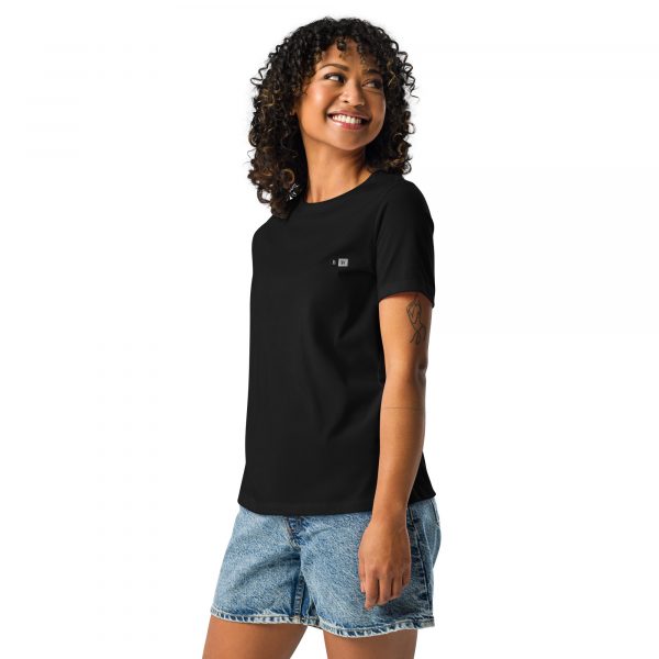 T-shirt Femme "Black&White" Noir Écusson Brodé – Image 2